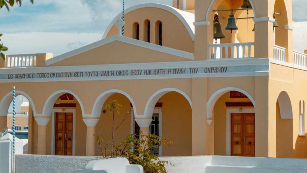 Comment les blogueurs WhatsApp du Niger collaborent avec les annonceurs saoudiens en 2025