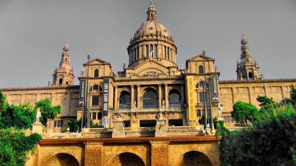 Découvrez comment les marques au Niger peuvent tirer parti de Discord et des tendances de Singapour pour booster leurs posts influenceurs.