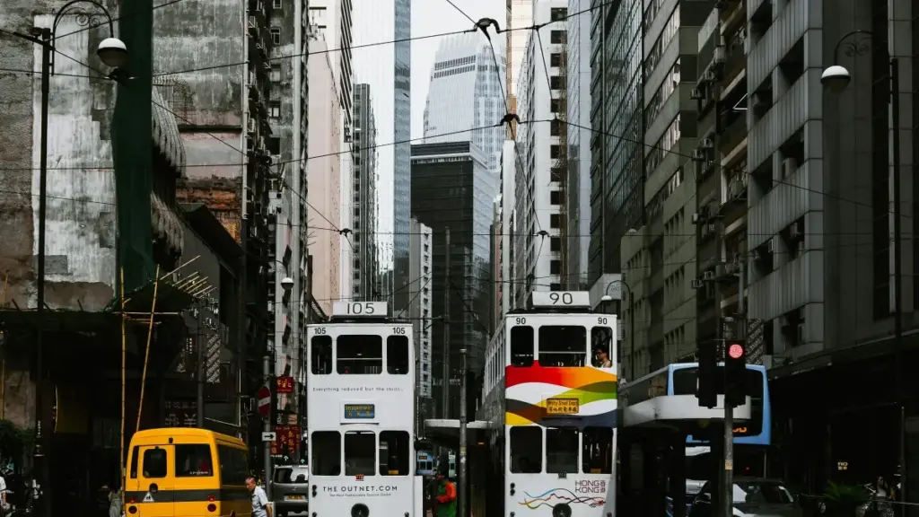 Guide pratique pour trouver créateurs Kuaishou au Royaume‑Uni et monter des campagnes mode saisonnières depuis le Niger.