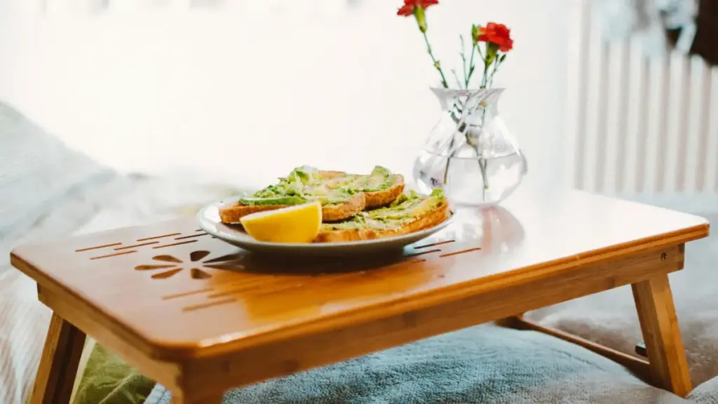 Guide pratique pour annonceurs au Niger: comment repérer et engager des créateurs LinkedIn serbes pour vlogs d'événements en direct.