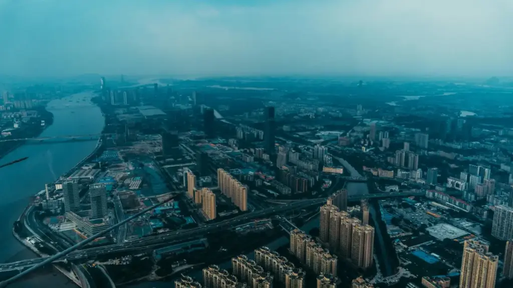 Guide pratique pour créateurs au Niger: comment contacter des marques finlandaises sur LinkedIn et entrer dans leurs beta privées — tactiques, scripts, et erreurs à éviter.