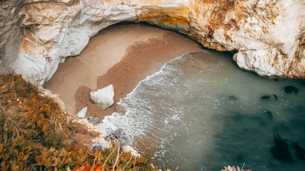 Guide pratique pour créateurs au Niger: comment approcher marques de Chypre sur Facebook, proposer couverture d'événements et obtenir des sponsor tags.