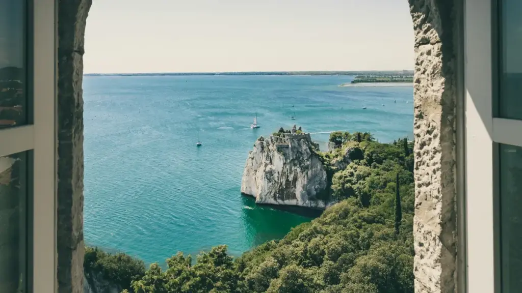 Guide pratique pour annonceurs au Niger: comment repérer et engager des créateurs Roposo en Arabie Saoudite pour toucher audiences de niche, avec outils locaux et stratégies culturelles.