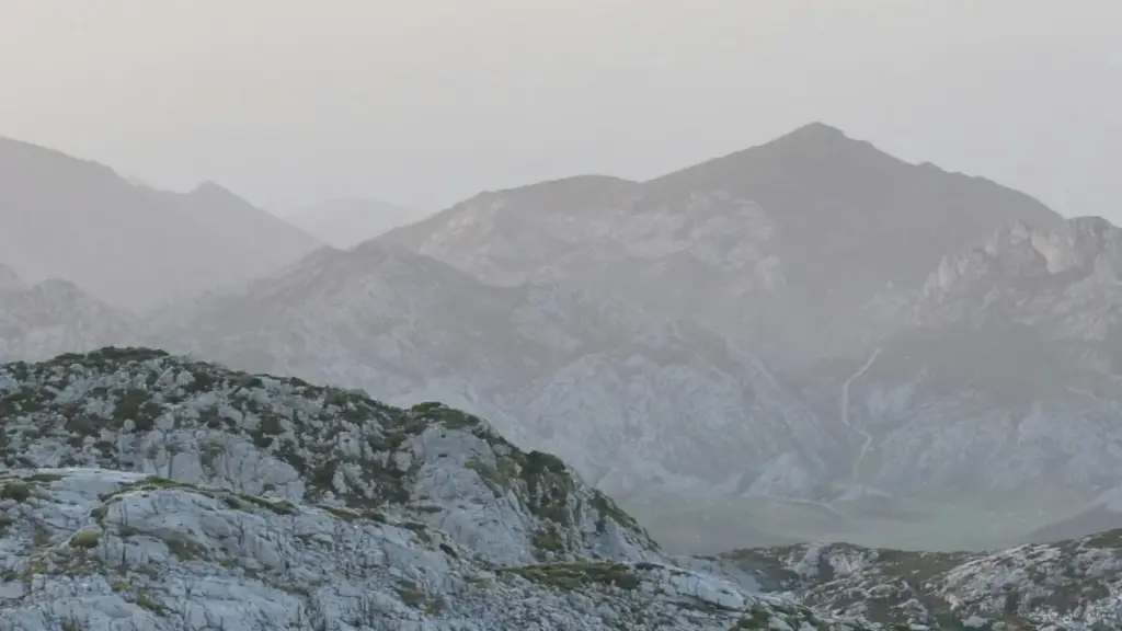 Guide pratique pour créateurs au Niger: comment approcher marques américaines sur OnlyFans et vendre des guides de voyage monétisés.