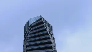 Guide pratique pour créateurs au Niger: stratégies concrètes pour approcher des marques belges via HBO Max et placer artistes émergents.