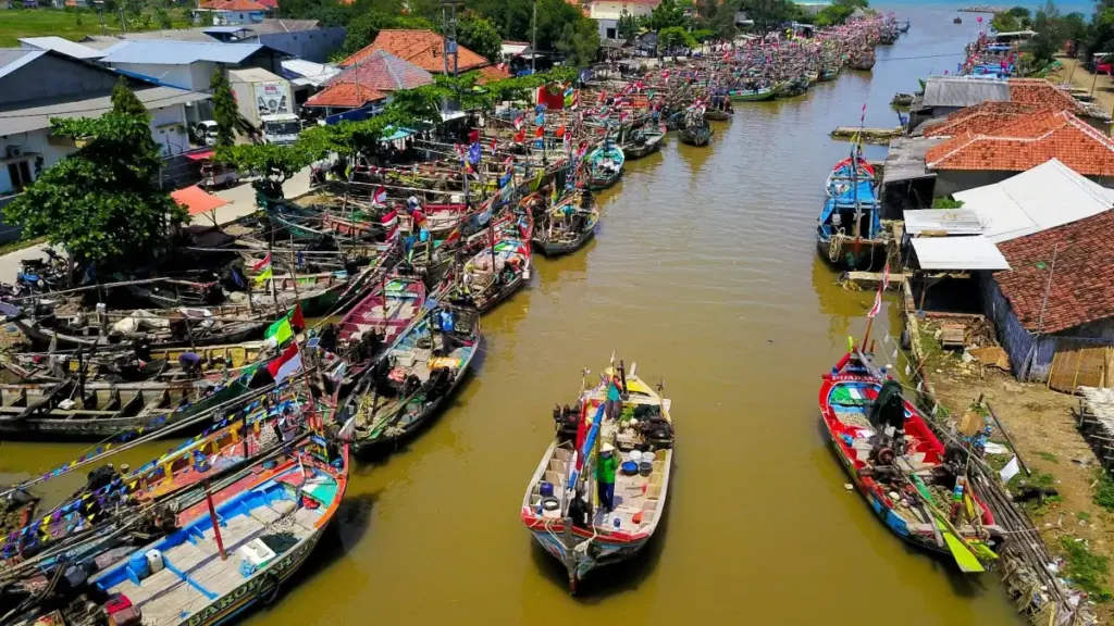 Guide pratique pour marques au Niger: comment identifier, contacter et collaborer avec des créateurs Kuaishou basés à Bahrain pour promouvoir une nouvelle collection de vêtements.